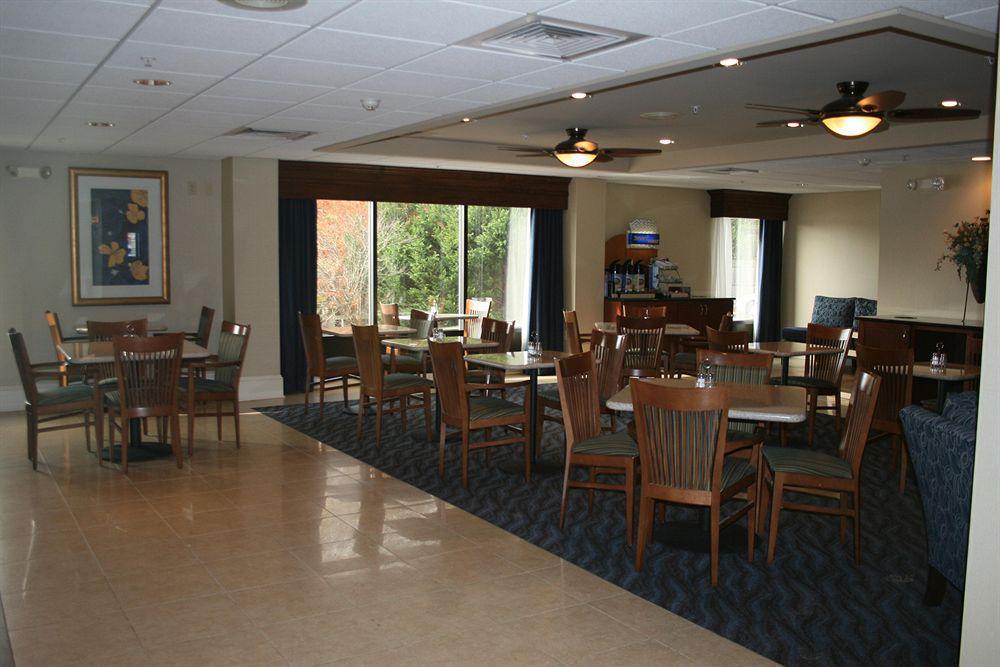 Holiday Inn Express Seaford-Route 13 Restaurante foto